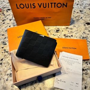 Louis Vuitton Onyx Slender - Brand New w/ Box & Receipt